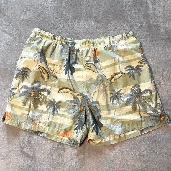 Tommy Bahama MENS swim shorts, size XL - Picture 1 of 9